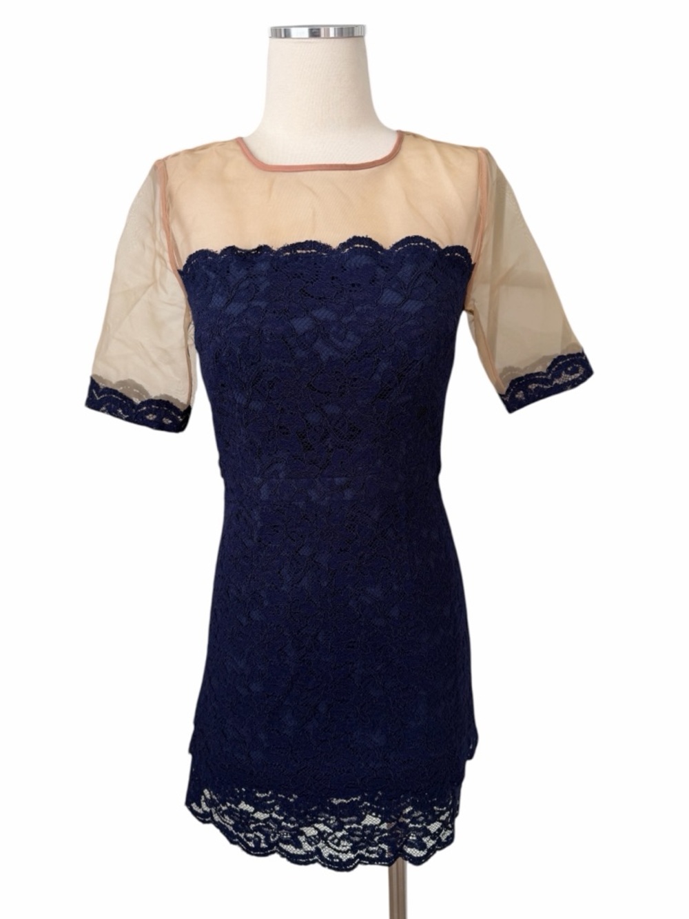 Cynthia Steffe Navy Lace Mini Dress with Nude Illusion Yoke Sz 4